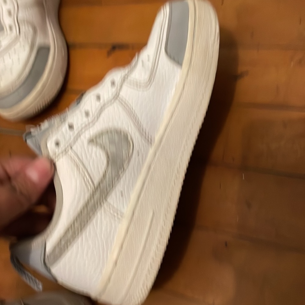 Air Force 1 - Picture 8 of 9